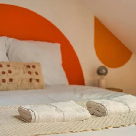 Champagne Sunset Daire