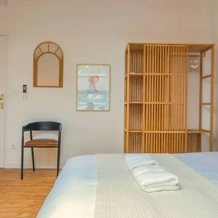 Champagne Sunset Daire *